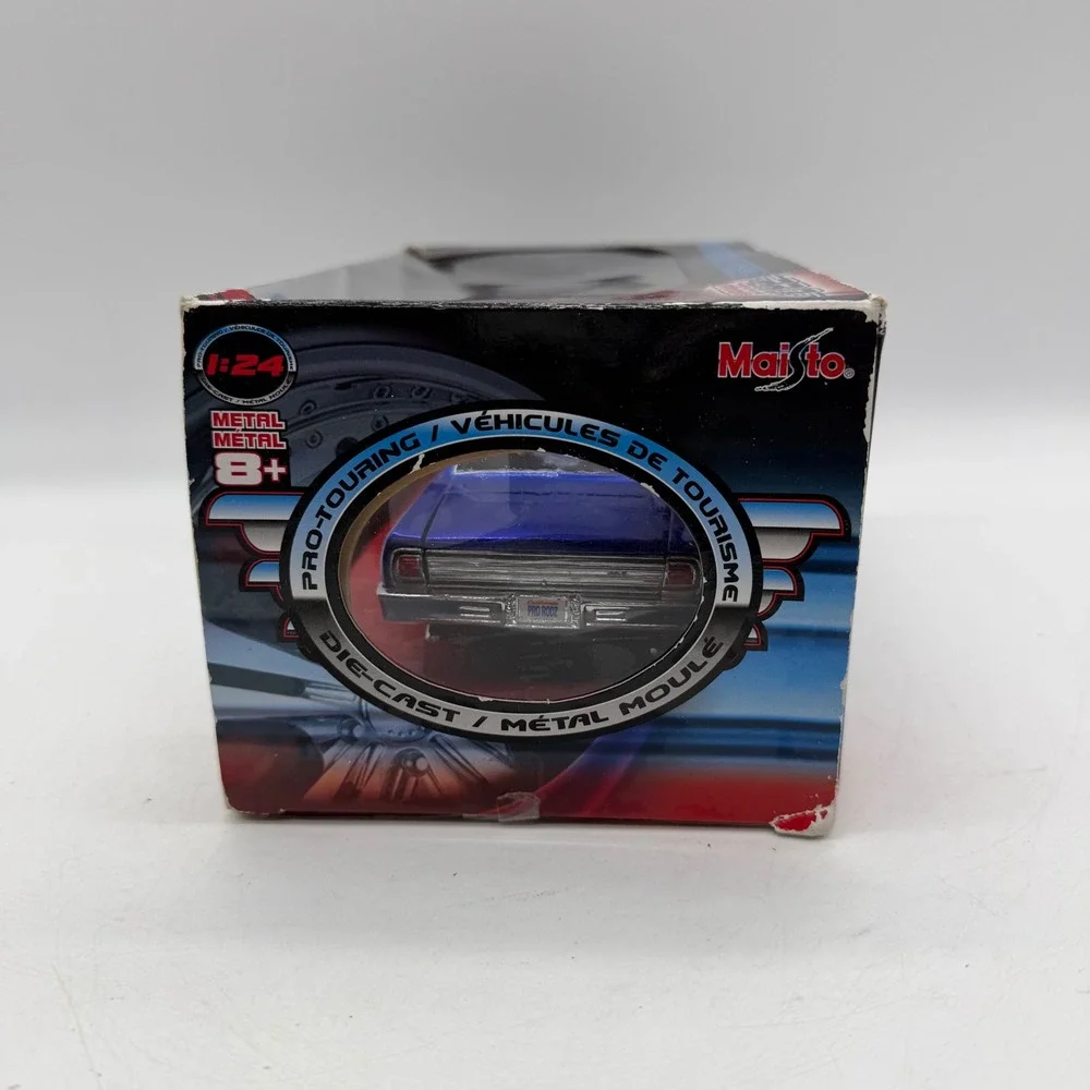 Maisto 31090 Pro Rodz 1:24 Scale 1965 Chevrolet Malibu SS 2005 Diecast Metal Car